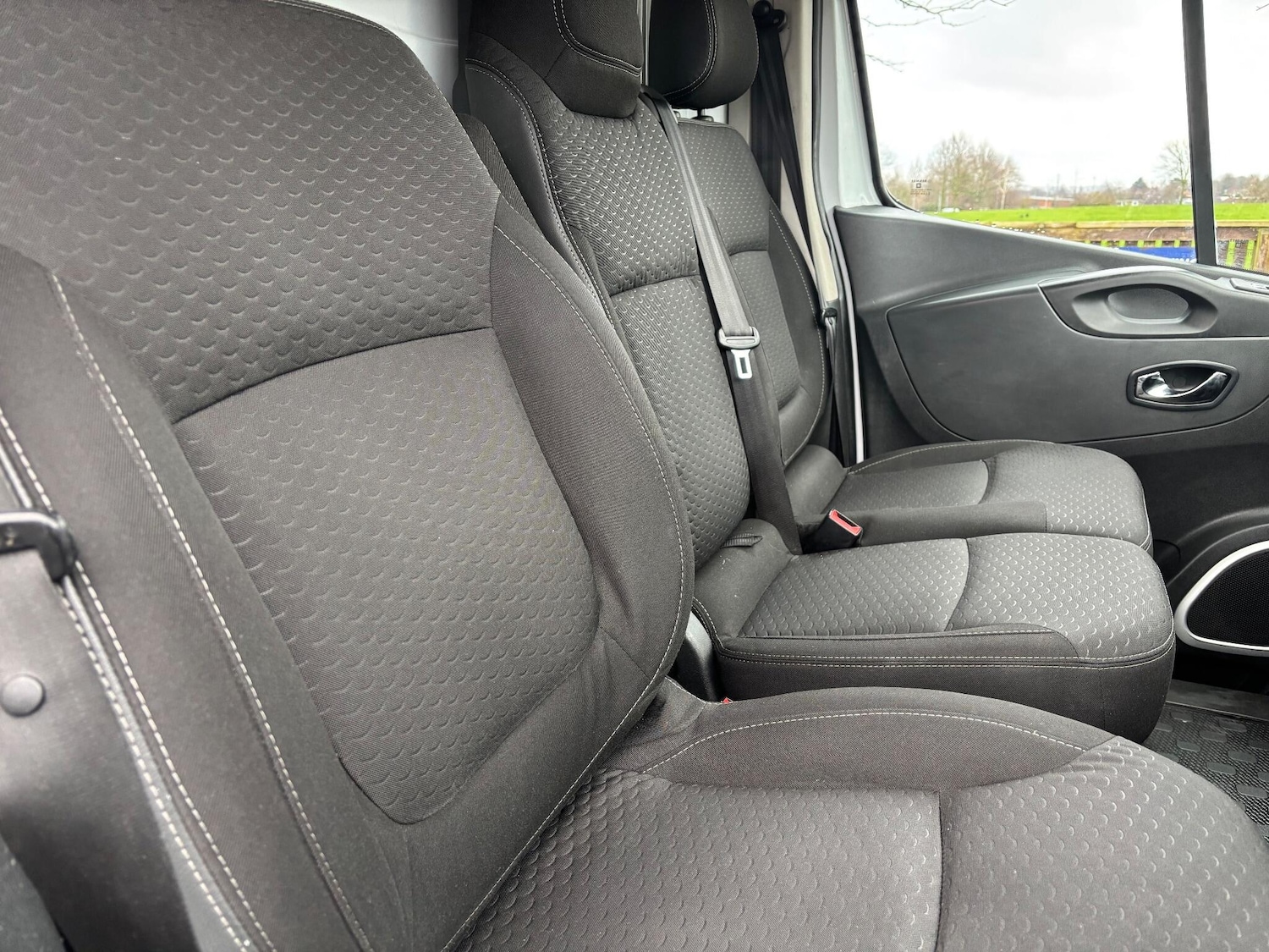 Used Vauxhall Vivaro 2015 for sale - 77496226: Photo 12