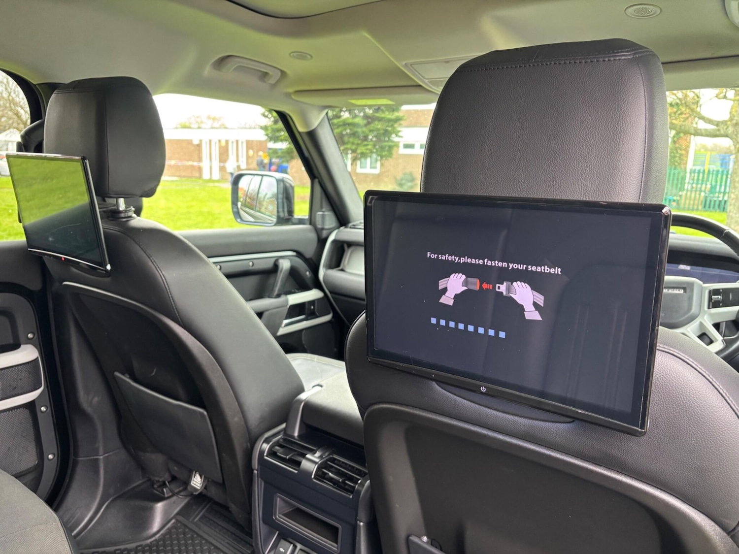 Used Land Rover Defender 110 for sale - 78215107: Photo 11