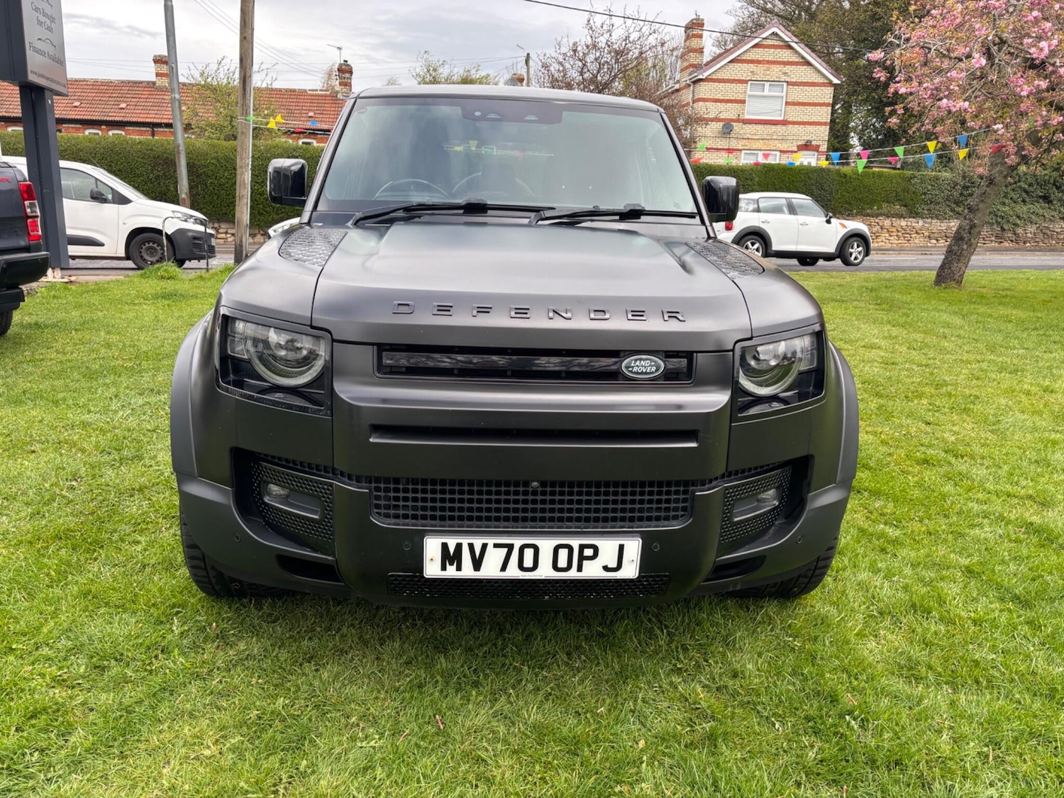 Used Land Rover Defender 110 for sale - 78215107: Photo 2