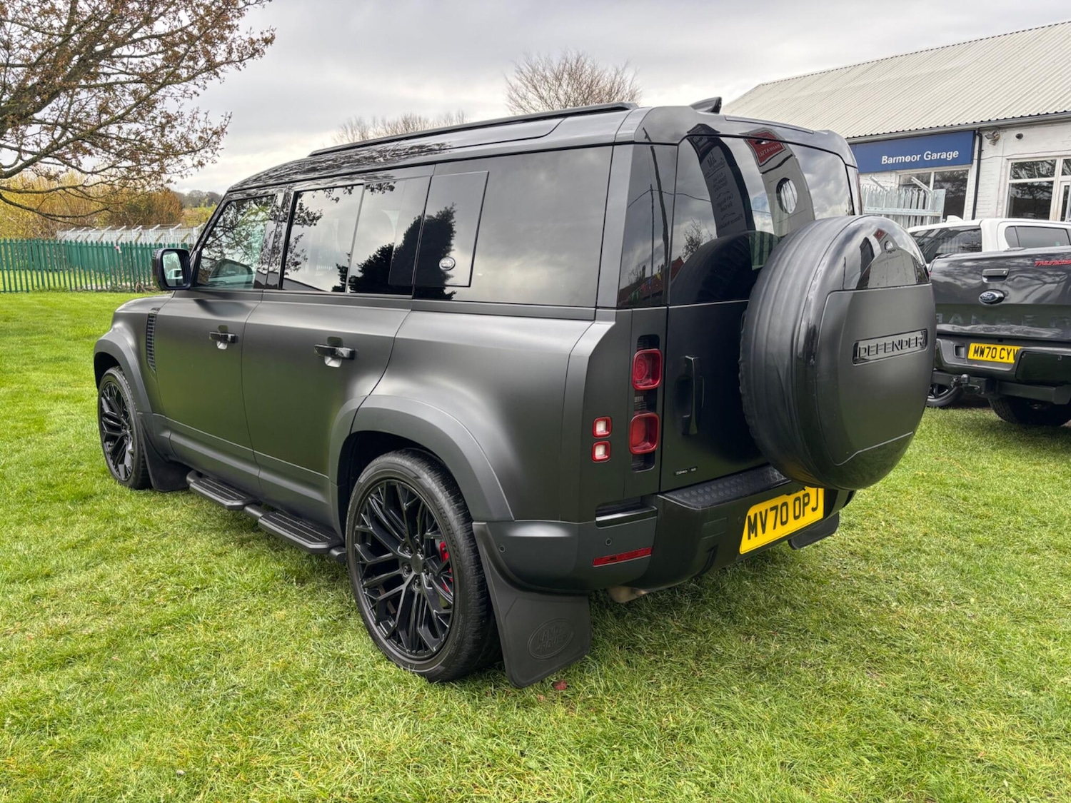 Used Land Rover Defender 110 for sale - 78215107: Photo 5
