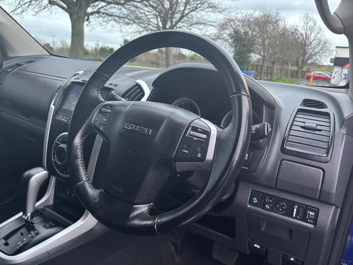 Used Isuzu D-Max 2019 for sale - 77705520: Photo 9