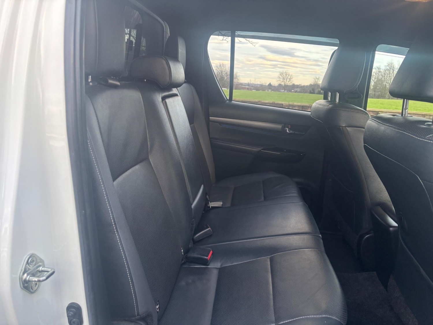 Used Toyota Hilux 2021 for sale - 77229700: Photo 11