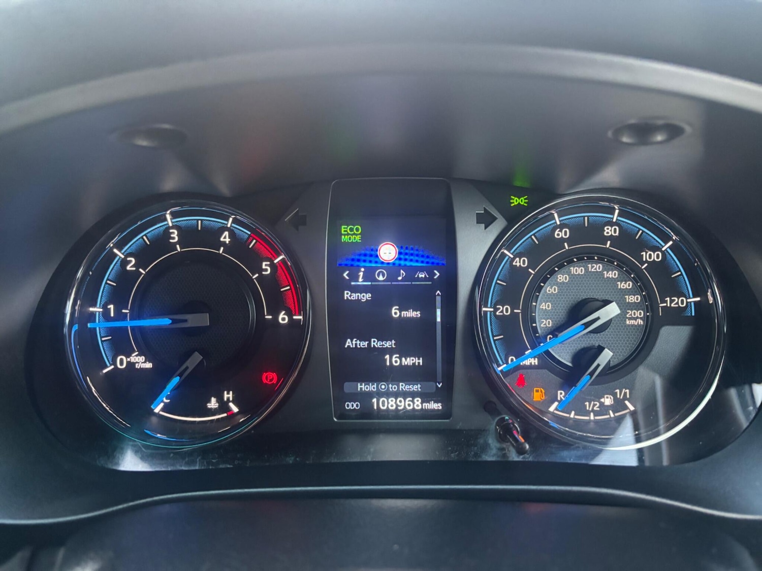 Used Toyota Hilux 2021 for sale - 77229700: Photo 13