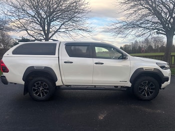 Used Toyota Hilux 2021 for sale - 77229700: Photo