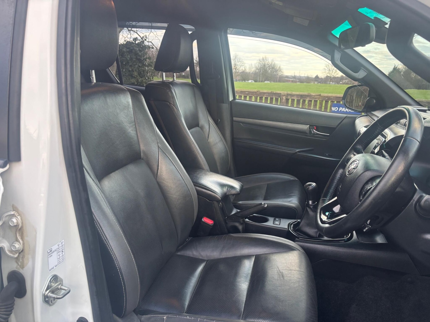 Used Toyota Hilux 2021 for sale - 77229700: Photo 9