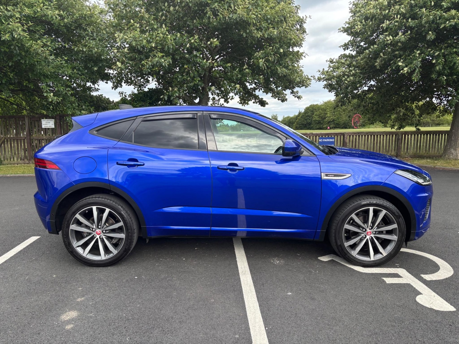 Used Jaguar E-Pace 2019 for sale - 76993704: Photo 4