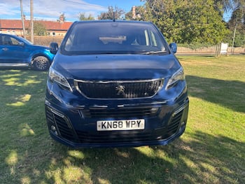 Used Peugeot Traveller 2018 for sale - 79874695: Photo