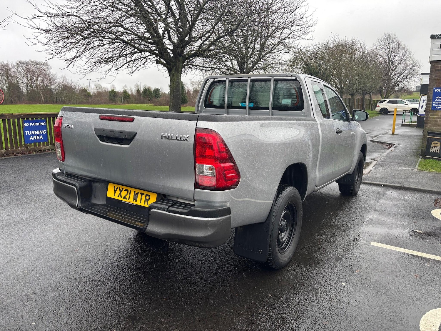 Used Toyota Hilux 2021 for sale - 77523812: Photo 7