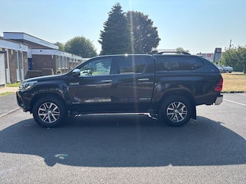 Used Toyota Hilux 2019 for sale - 79225015: Photo