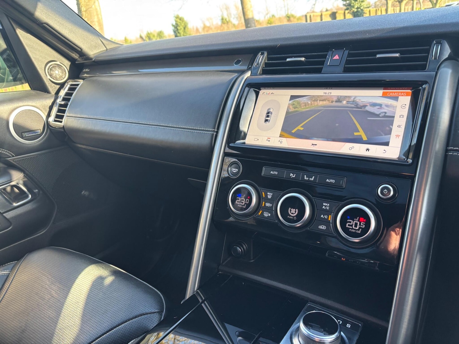 Used Land Rover Discovery 2020 for sale - 77839373: Photo 15