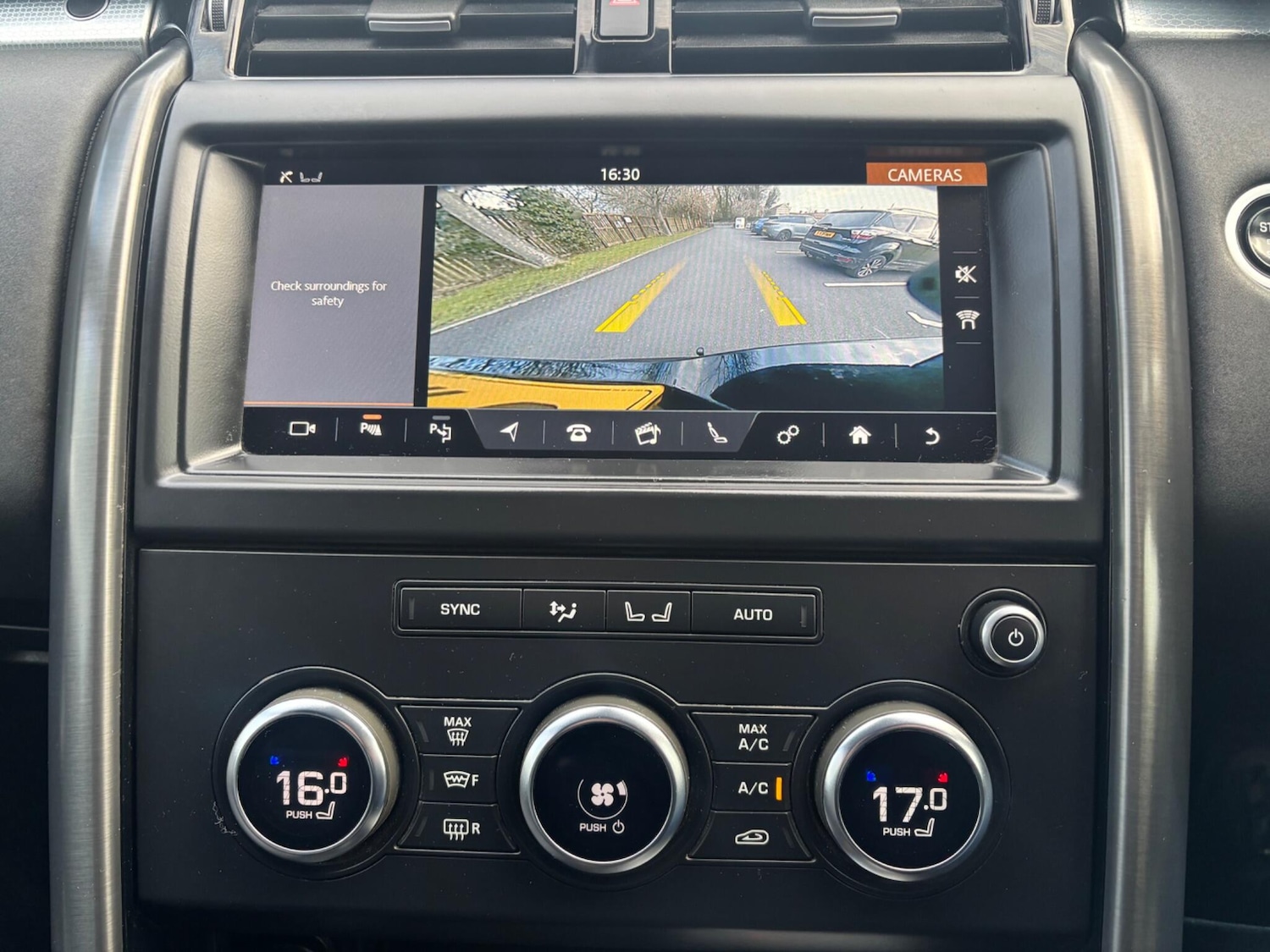 Used Land Rover Discovery 2020 for sale - 78047029: Photo 16