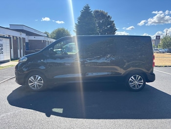 Used Peugeot Traveller 2020 for sale - 79373707: Photo