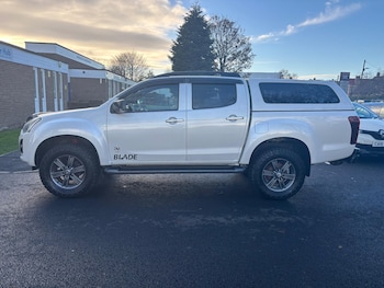 Used Isuzu D-Max 2017 for sale - 76633977: Photo