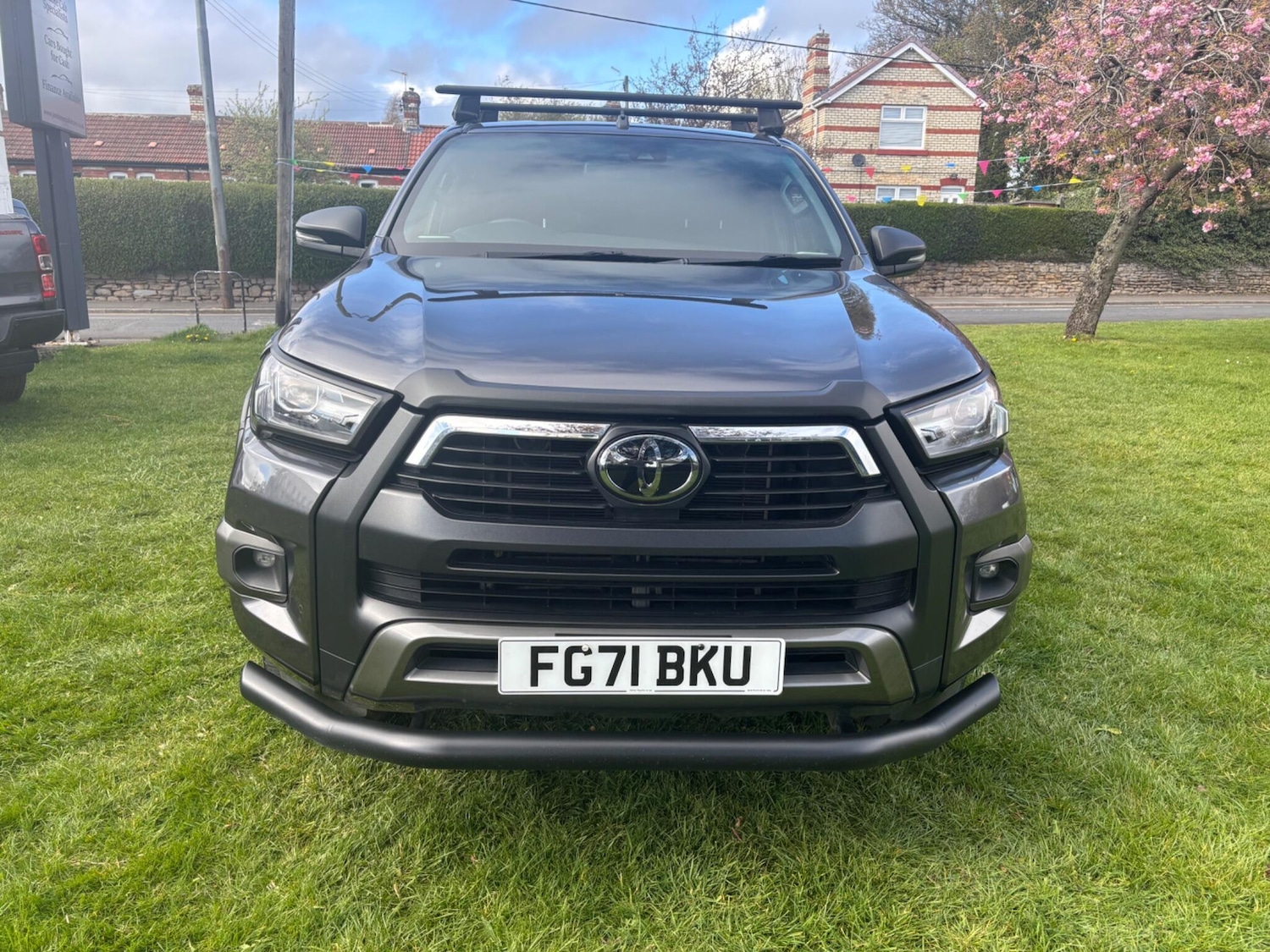 Used Toyota Hilux for sale - 78215117: Photo 2