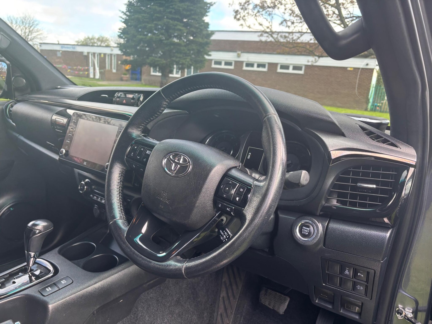 Used Toyota Hilux for sale - 78215117: Photo 9