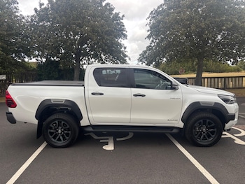Used Toyota Hilux 2024 for sale - 79565521: Photo