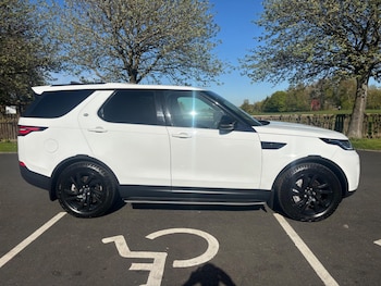Used Land Rover Discovery 2019 for sale - 78374855: Photo
