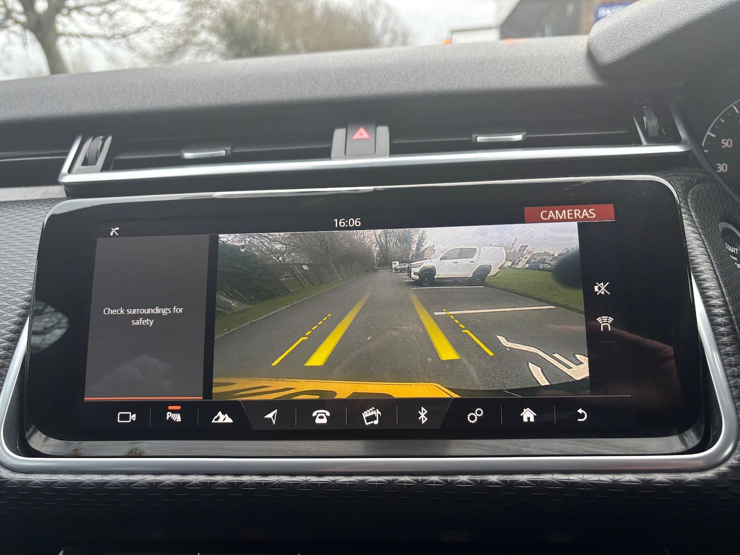 Used Land Rover Range Rover Velar 2018 for sale - 77705005: Photo 11