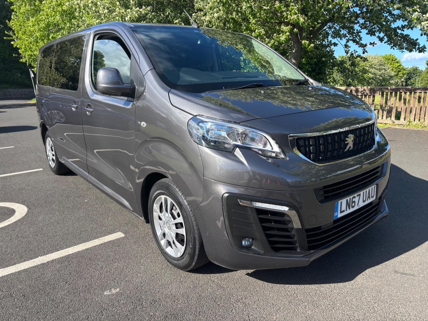 Peugeot Traveller