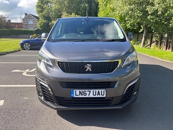 Used Peugeot Traveller 2017 for sale - 79441280: Photo