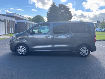 Used Peugeot Traveller 2017 for sale - 79441280: Photo