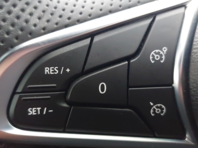 Used Renault Clio 2023 for sale - 76928420: Photo 14