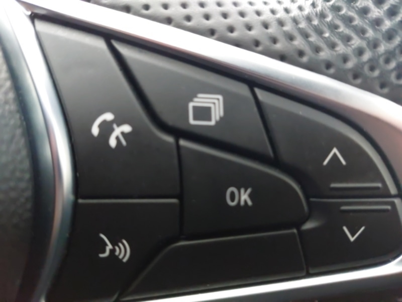 Used Renault Clio 2023 for sale - 76928420: Photo 15