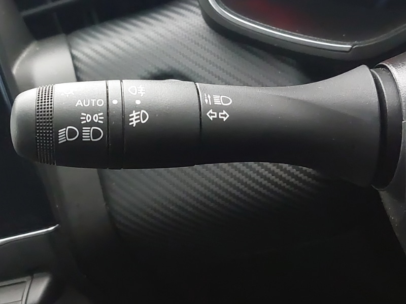 Used Renault Clio 2023 for sale - 76928420: Photo 16