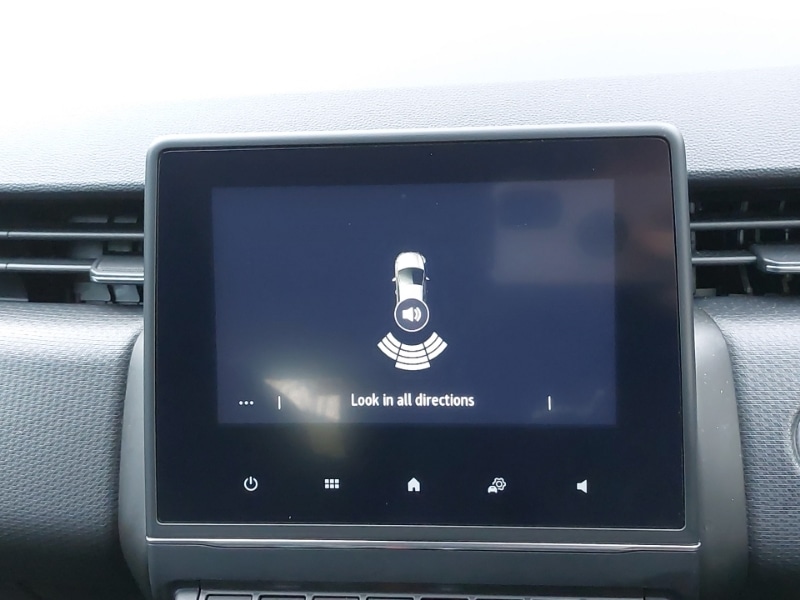 Used Renault Clio 2022 for sale - 76737135: Photo 10