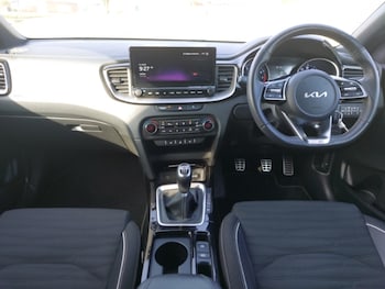 Used Kia Ceed 2023 for sale - 77947494: Photo