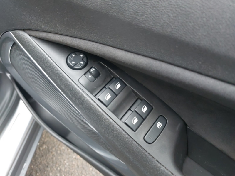 Used Vauxhall Crossland 2022 for sale - 76160776: Photo 12