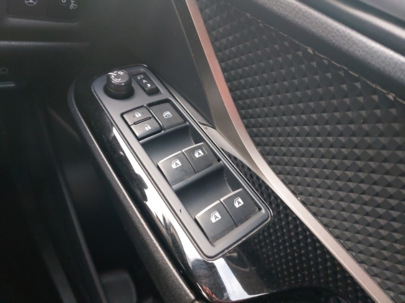 Used Toyota C-HR 2020 for sale - 77251947: Photo 19