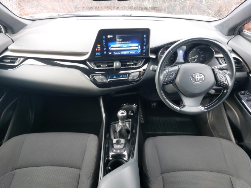 Used Toyota C-HR 2020 for sale - 77251947: Photo 2