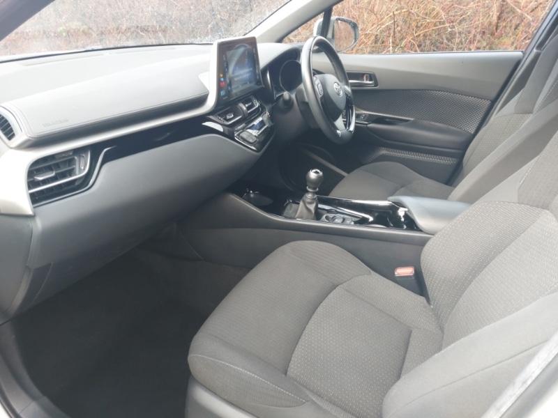 Used Toyota C-HR 2020 for sale - 77251947: Photo 5