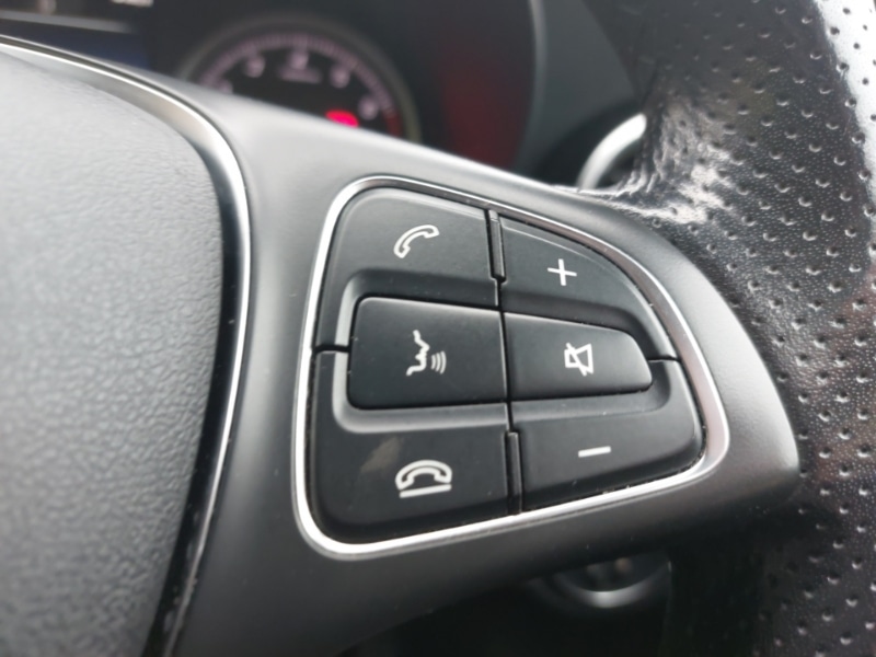 Used Mercedes-Benz GLC 2019 for sale - 76301876: Photo 15