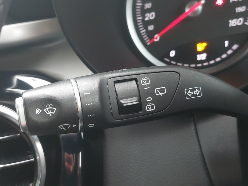 Used Mercedes-Benz GLC 2019 for sale - 76301876: Photo 16