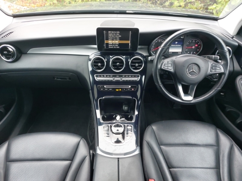 Used Mercedes-Benz GLC 2019 for sale - 76301876: Photo 2
