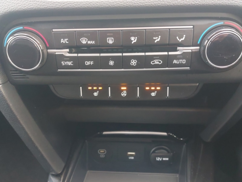 Used Kia XCeed 2023 for sale - 76543648: Photo 13