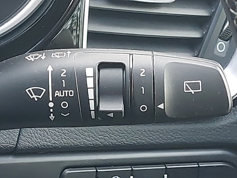 Used Kia XCeed 2023 for sale - 76543648: Photo 17