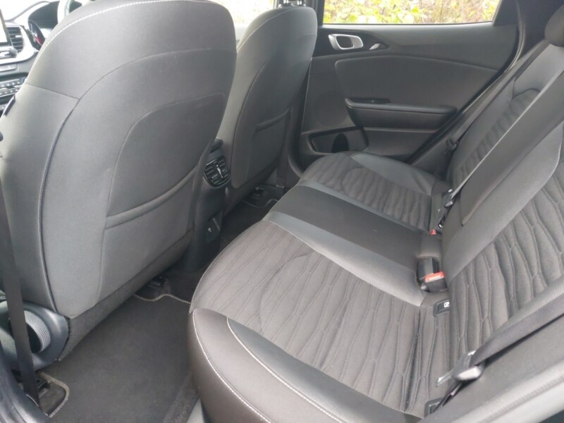 Used Kia XCeed 2023 for sale - 76543648: Photo 6