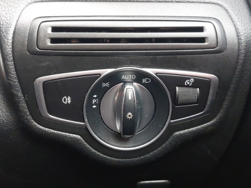 Used Mercedes-Benz GLC 2019 for sale - 76636579: Photo 19