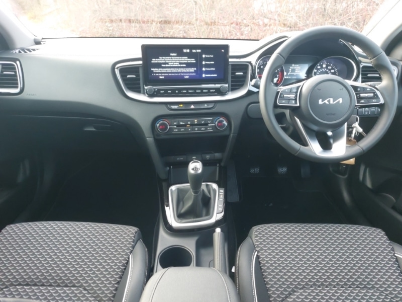 Used Kia XCeed 2025 for sale - 77201883: Photo 2