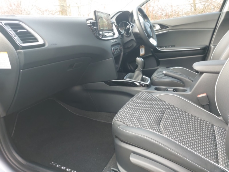 Used Kia XCeed 2025 for sale - 77201883: Photo 5