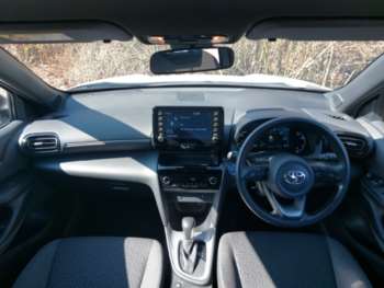 Used Toyota Yaris Cross 2022 for sale - 74254125: Photo