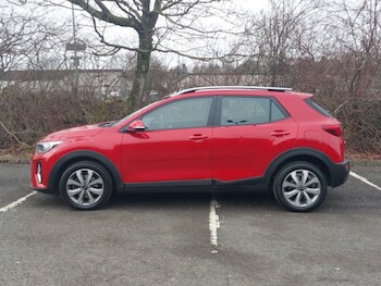 Used Kia Stonic 2023 for sale - 77568968: Photo