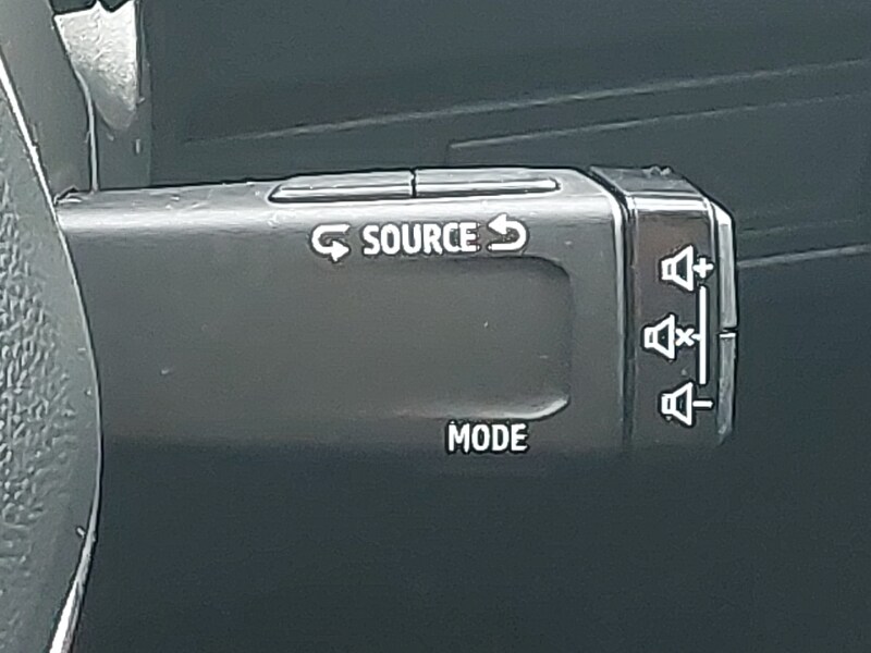 Used Renault Captur 2023 for sale - 76533315: Photo 18