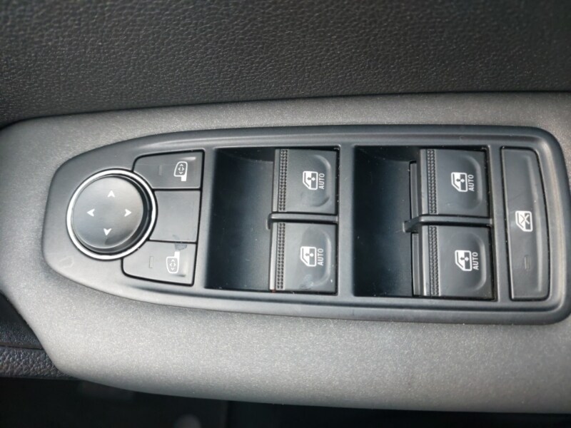 Used Renault Captur 2023 for sale - 76533315: Photo 19