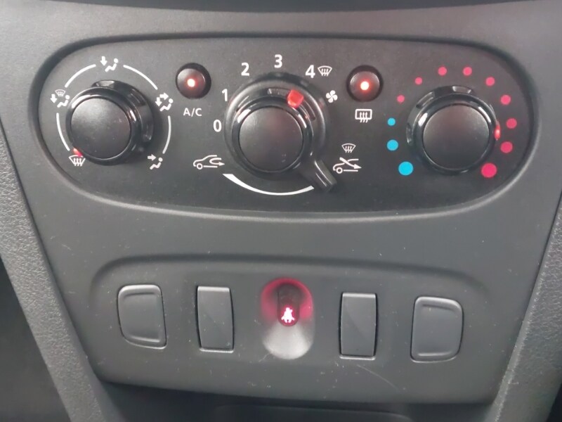 Used Dacia Sandero 2019 for sale - 77433490: Photo 13