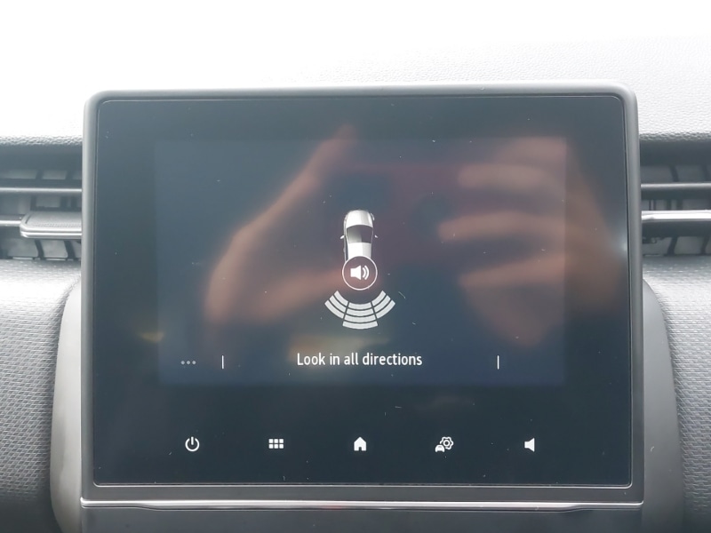 Used Renault Clio 2021 for sale - 76502368: Photo 11