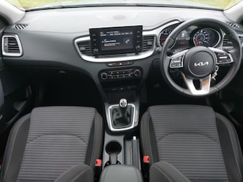 Used Kia XCeed 2023 for sale - 78342274: Photo